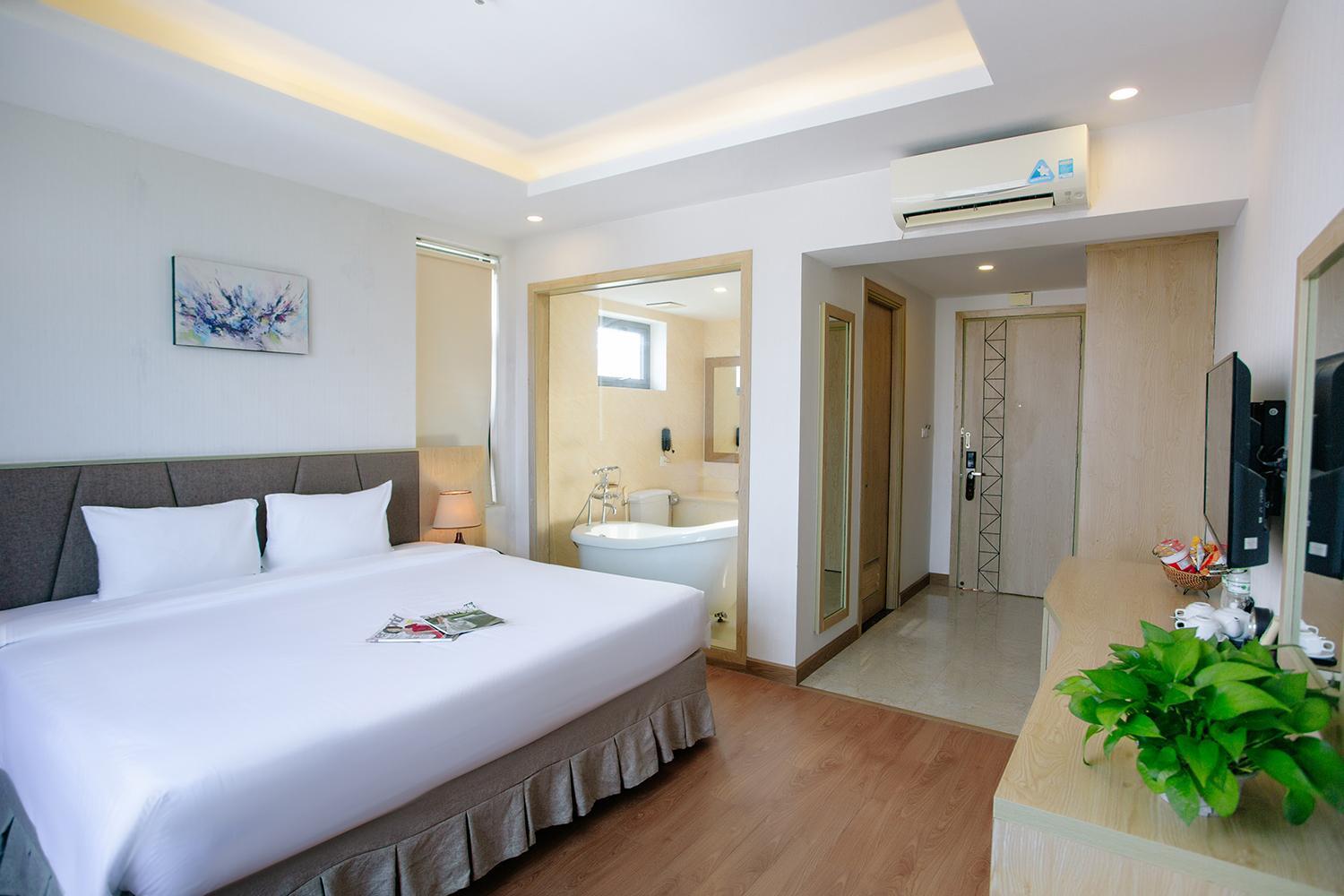 Lavencos Hotel Da Nang Bagian luar foto