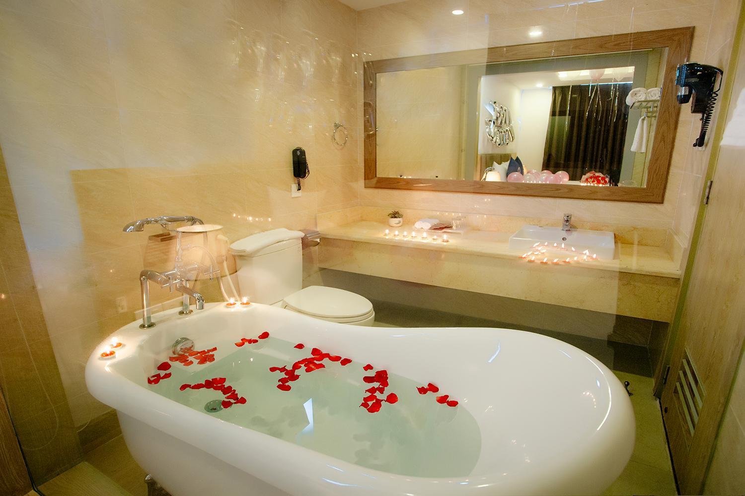Lavencos Hotel Da Nang Bagian luar foto